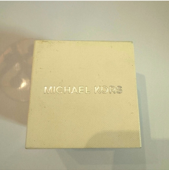 EUC MICHAEL KORS MK3190 WATCH - Picture 5 of 5